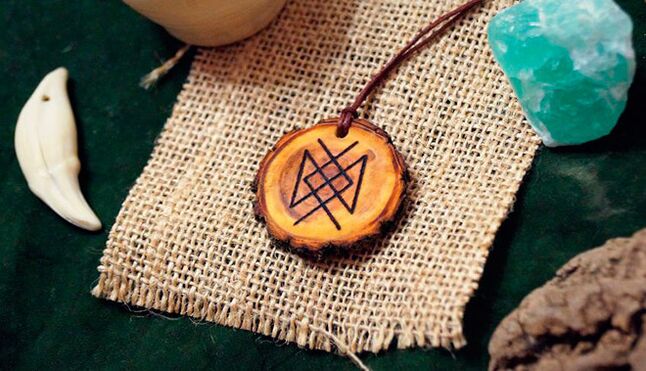 making an amulet for happiness with your own hands